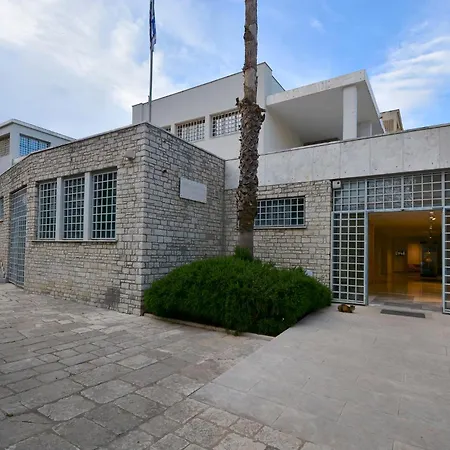 Esmes Studio